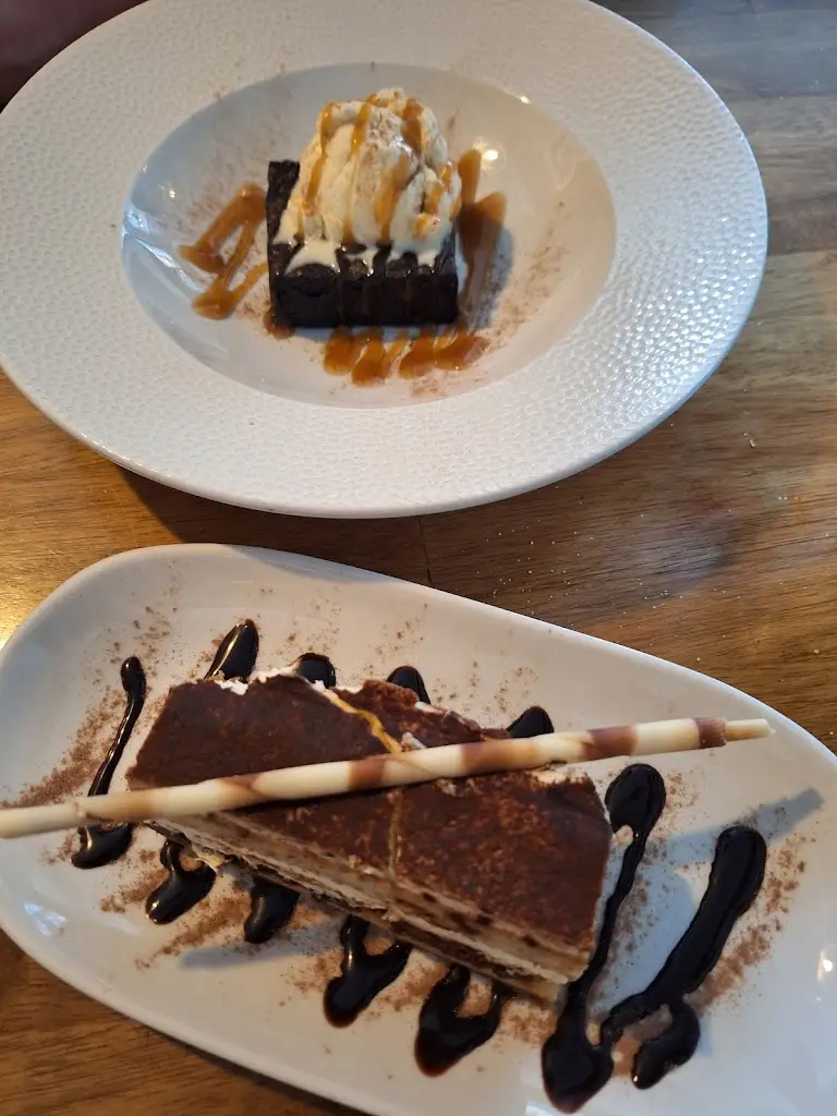 Lisa Quinn_The Plough On The Moor_Heaton Chapel_review