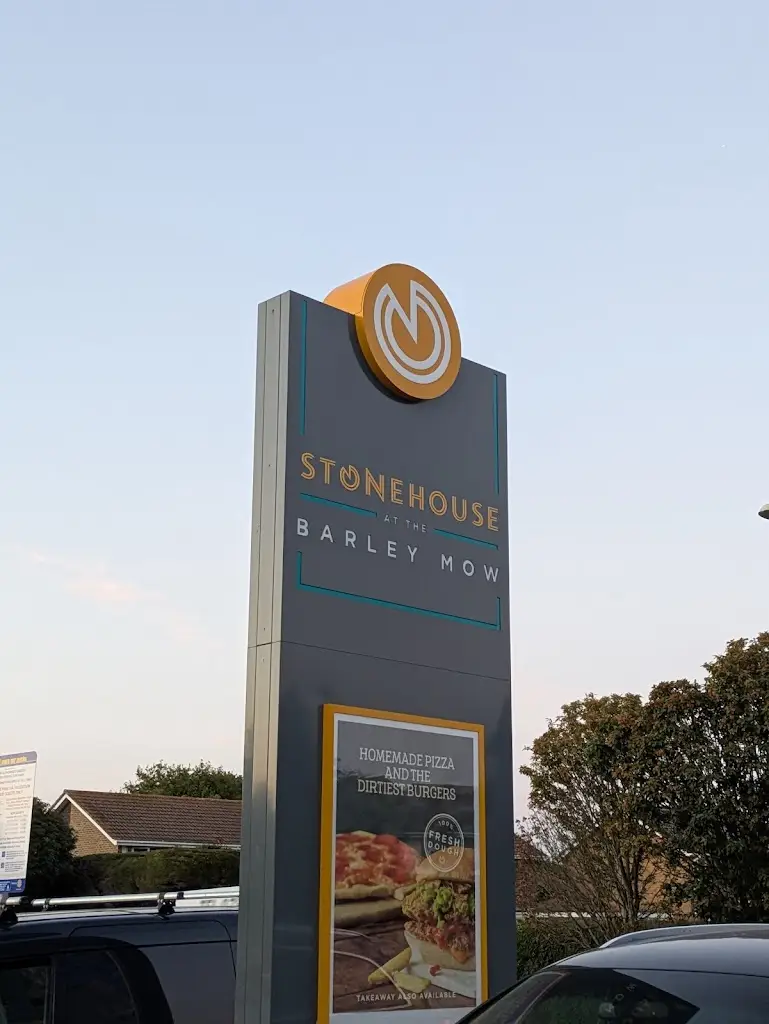 dan davies_The Barley Mow_Hayling Island_review