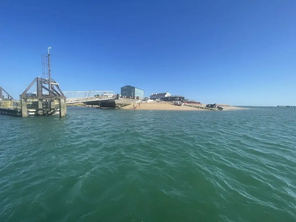 Bad girls Yas_Ferryboat Inn Sinah Beach_Hayling Island_review