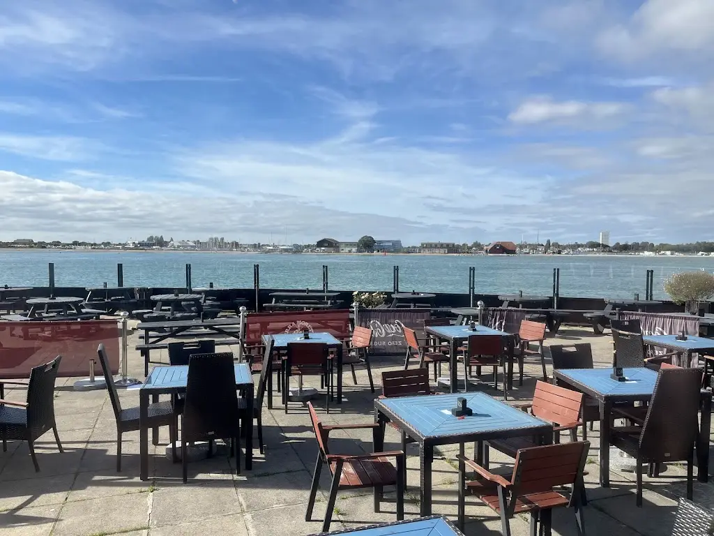 Ferryboat Inn Sinah Beach_Hayling Island_slider_image_3