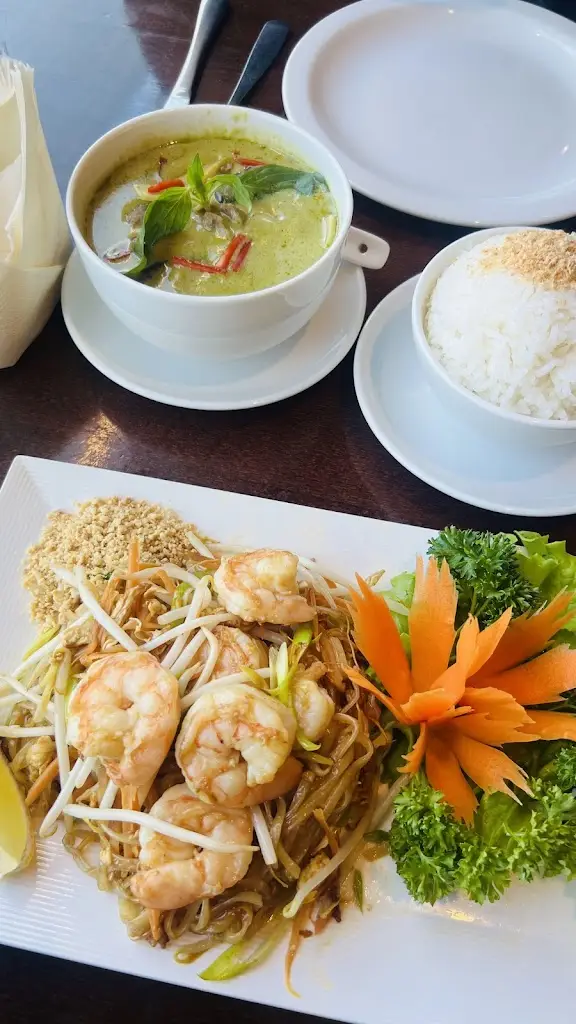 Khadija Begum_Agaligo_Hayling Island_review