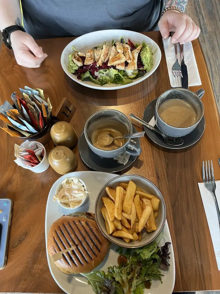 Isla Bay Seafront Kitchen_Hayling Island_slider_image_3