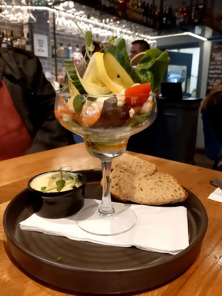 Nola Innes_Groves - Restaurant and Bar_Hayling Island_review