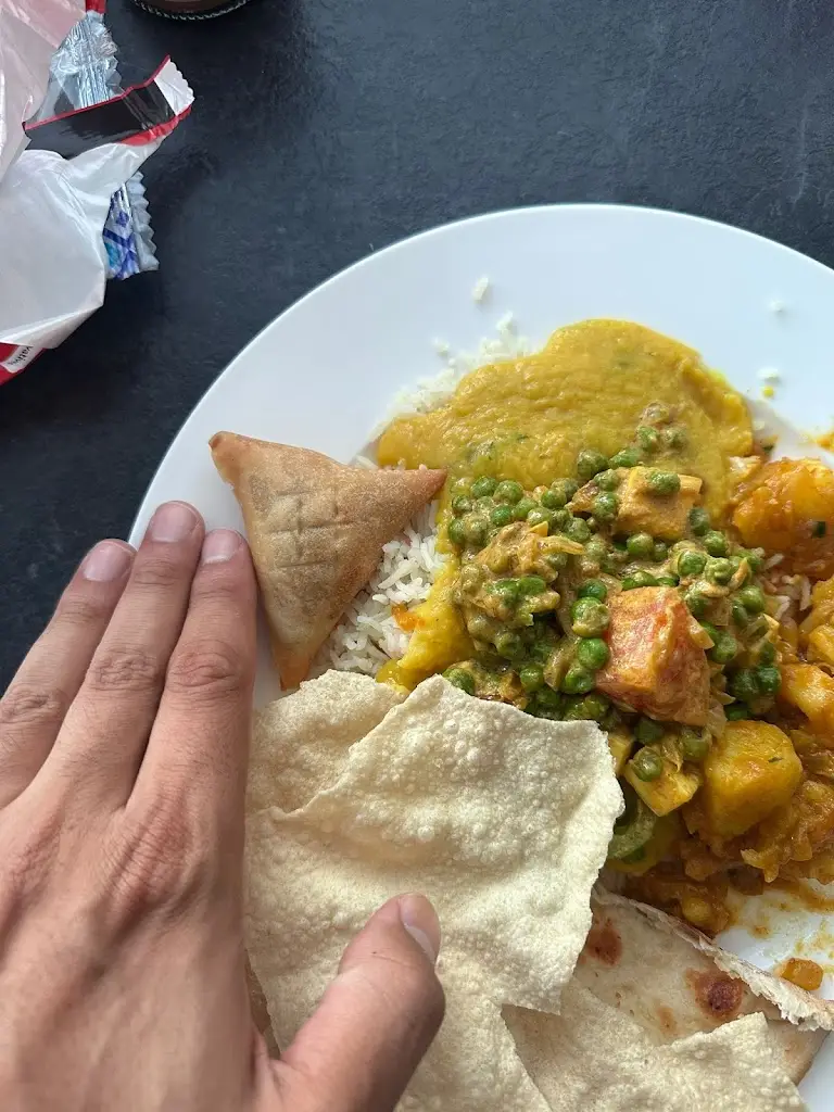 Chloe Lennox_Bay of Bengal_Hayling Island_review