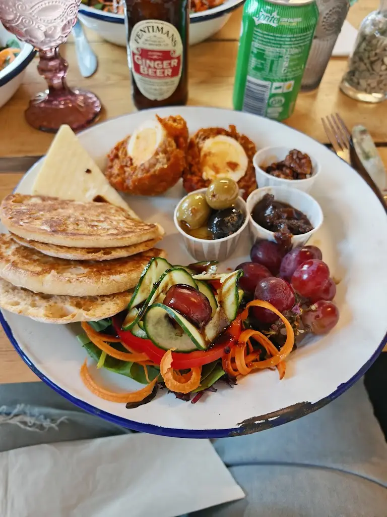 Lesley Kamara_Salt Shack Cafe_Hayling Island_review