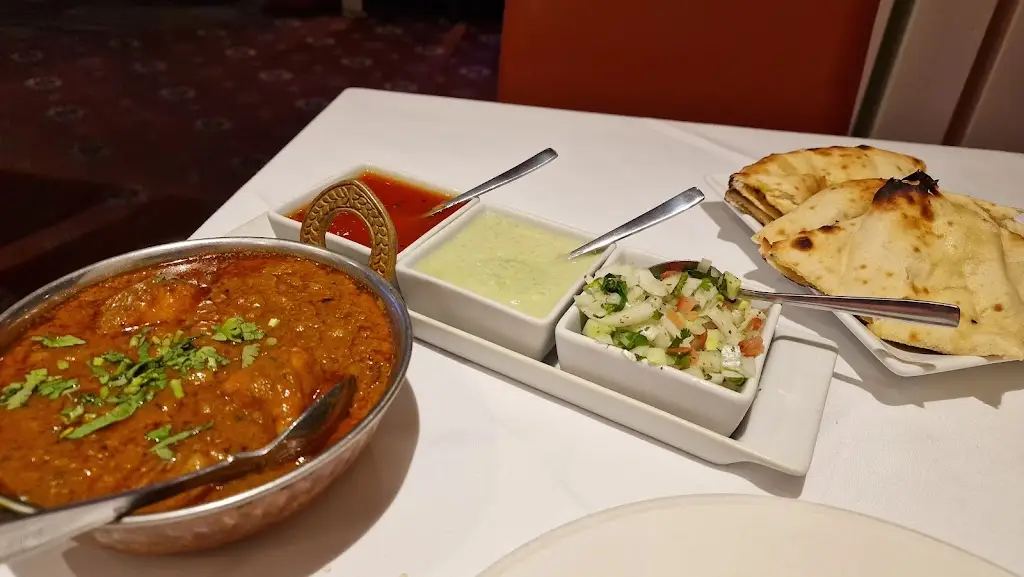 Daniel Mathews_Gate Of India_Aylsham_review