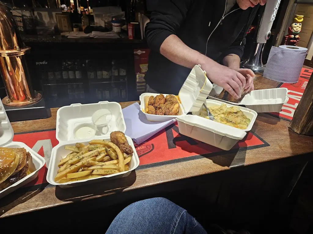 chloe butcher_Wings Bar_Headcorn_review