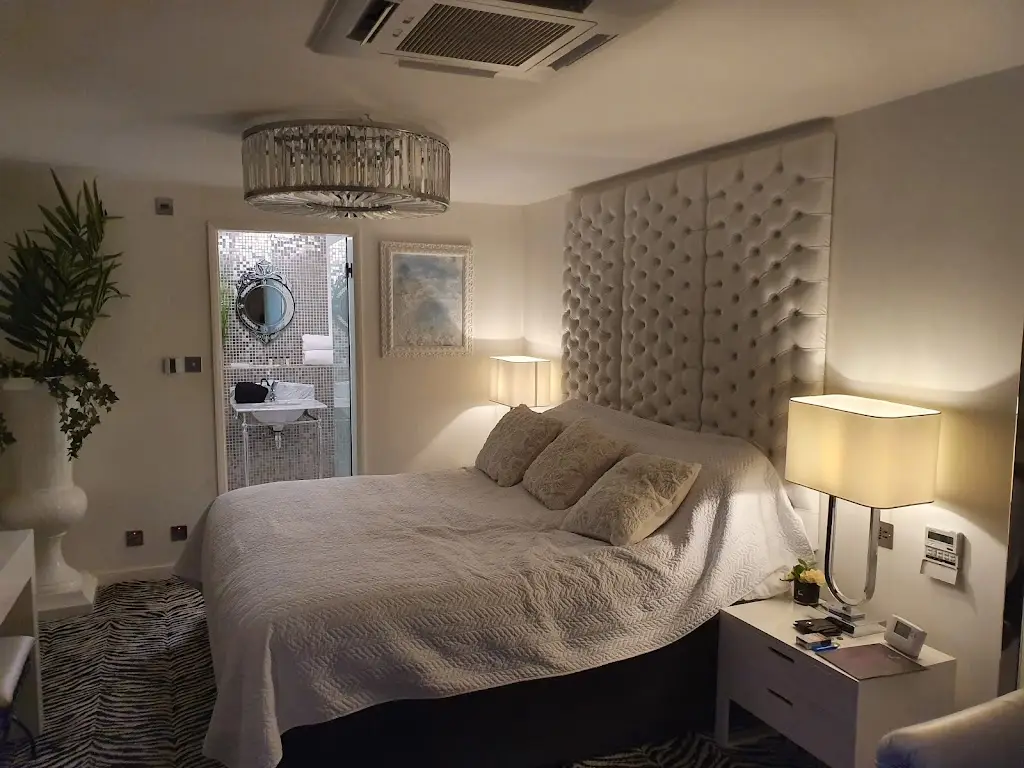 Who'd A Thought It_Headcorn_slider_image_2