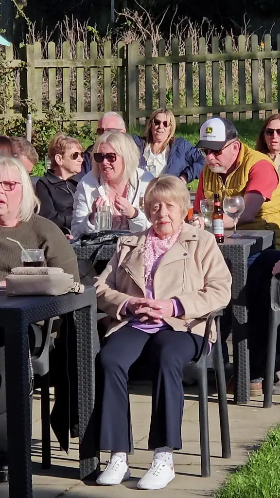 Mark Lock_Bushel & Strike_Heacham_review