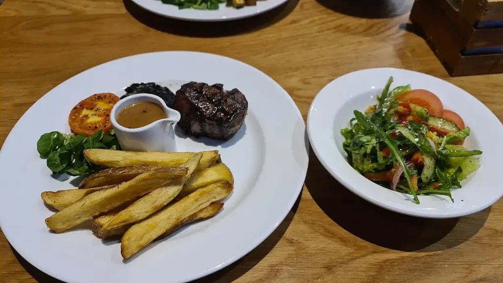 Menu_Henlys Wine Bar & Bistro_Helston_immagine_8