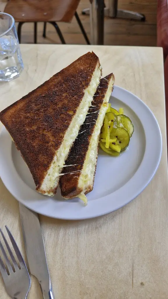 Charlotte_CAST Café_Helston_review