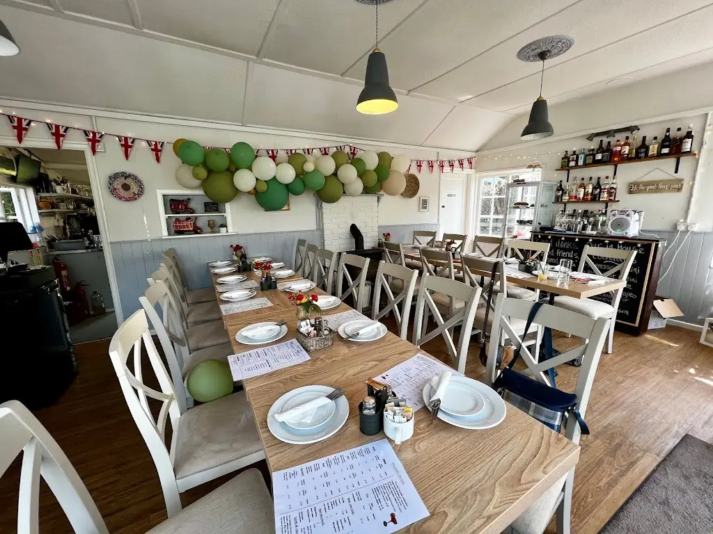 The Kitchen Garden Café West Marton & Thali Punjabi Restaurant ristorante a Hellifield