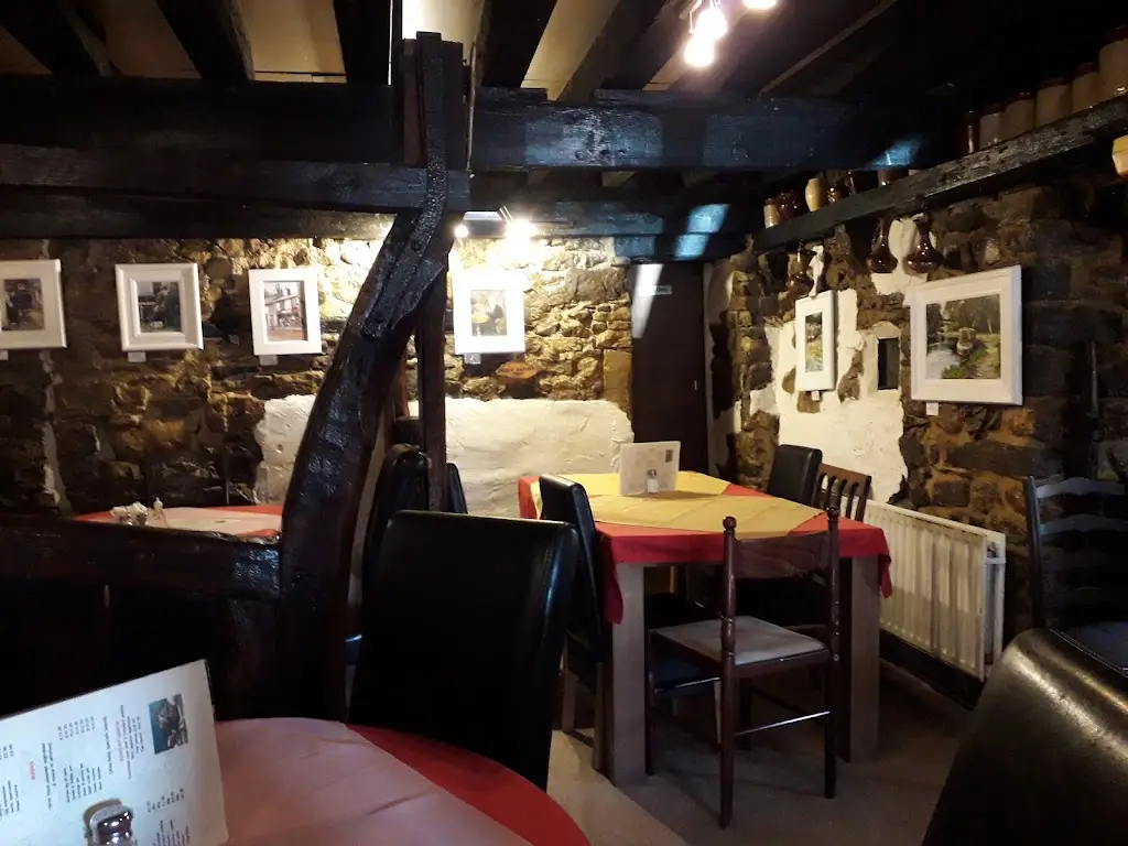 John F_Abbots Harbour_Hellifield_recensione