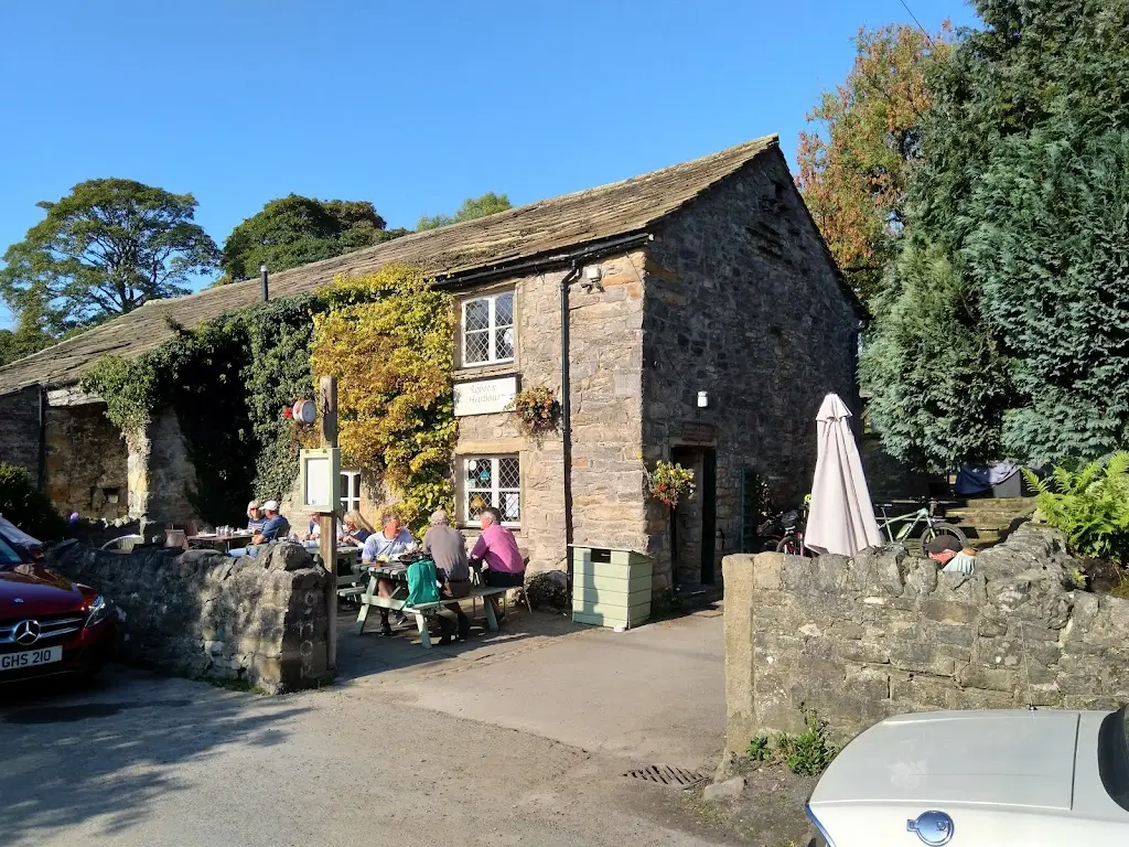 Clive Pratt_Abbots Harbour_Hellifield_recensione