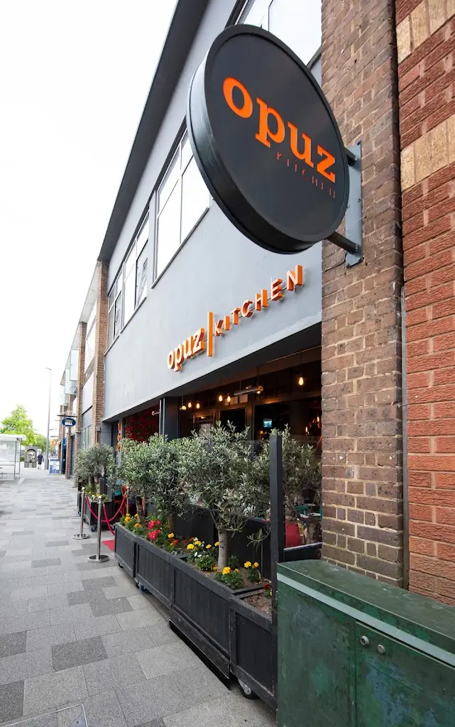 Opuz Kitchen & Bar Hemel restaurant in Hemel Hempstead
