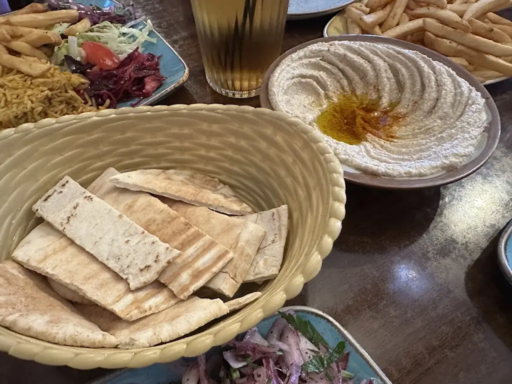 Melissa Cheung_Yalla Yalla_Hemel Hempstead_recensione