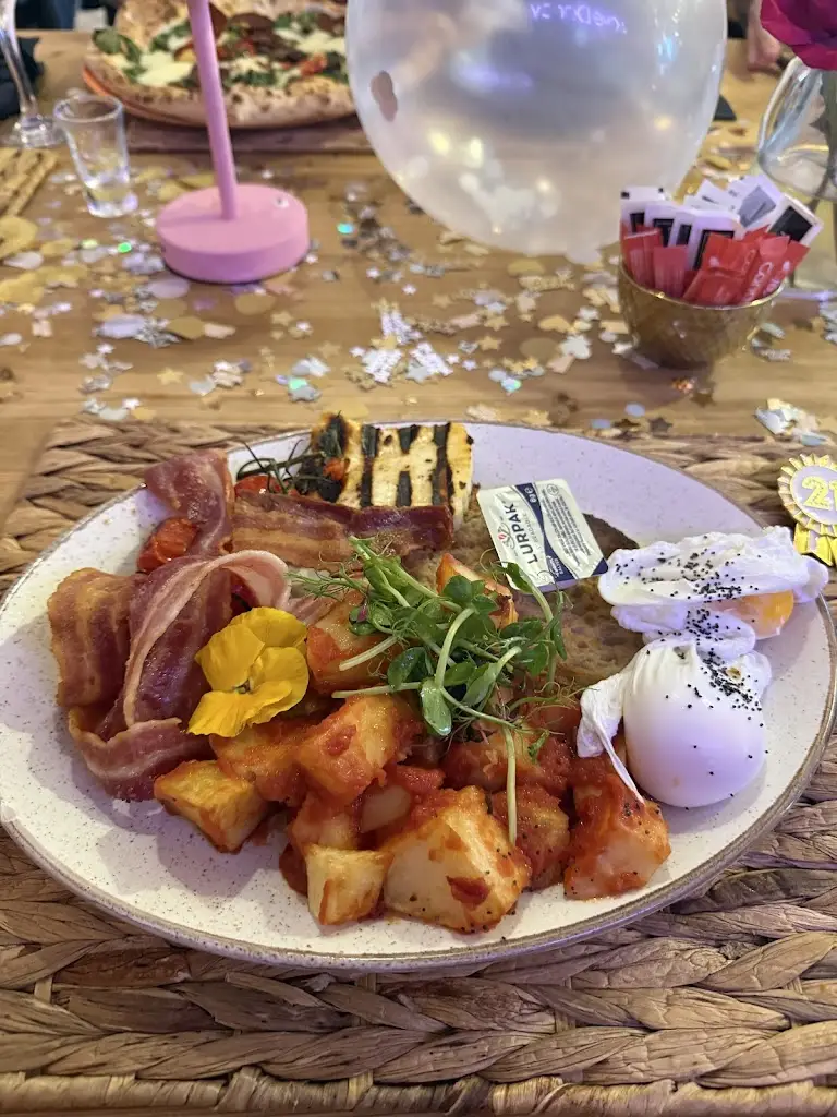 Emily Harding_Darcy's Bar & Restaurant_Hemel Hempstead_review