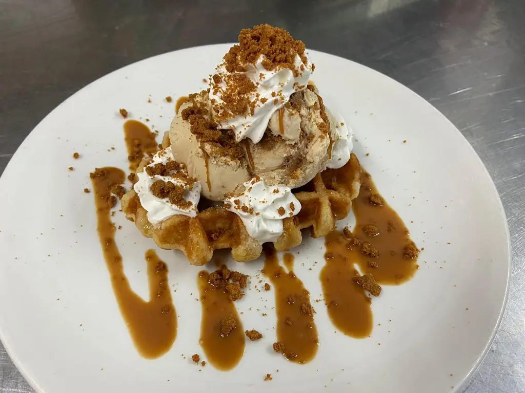 Virginia Ash_Henstridge_slider_image_2