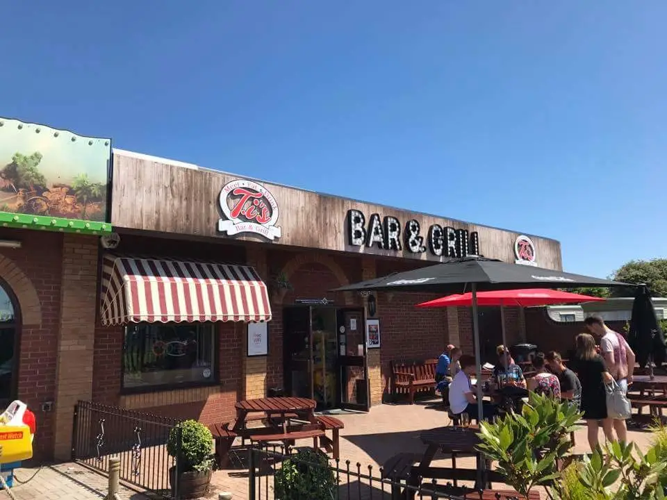 TIS BAR AND GRILL_Hemsby_slider_image_1