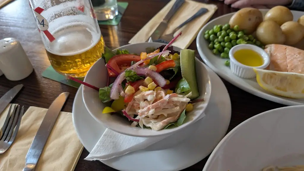 Alan Dyer_The Five Bells_Henlow_review