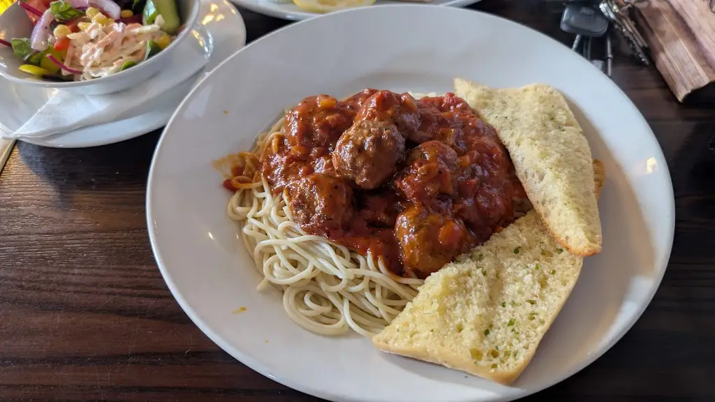 The Five Bells_Henlow_slider_image_2