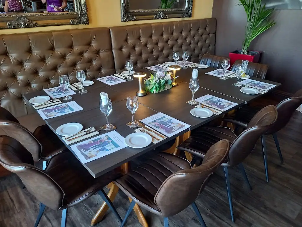 107 Dining Room_Heswall_slider_image_1