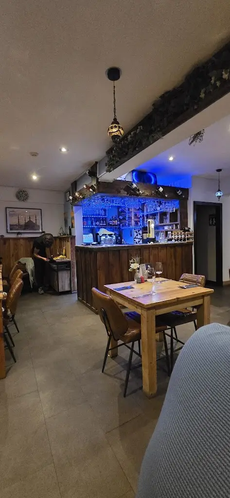 Mavi Mediterranean BBQ and Bar_Heswall_slider_image_1