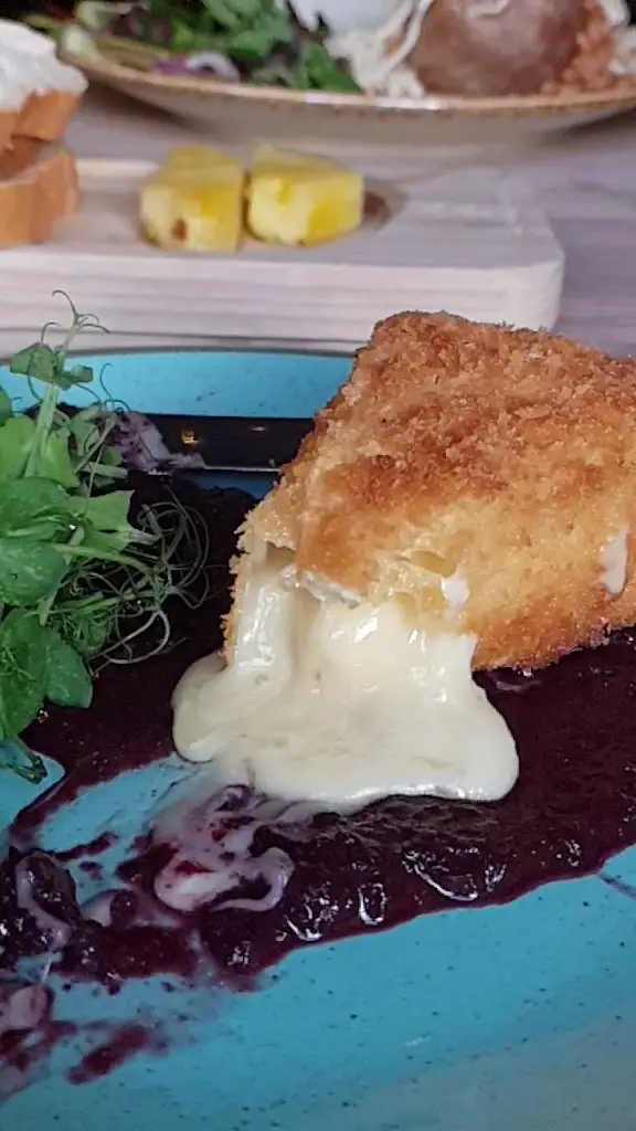 The Old Barge_Hertford_slider_image_2