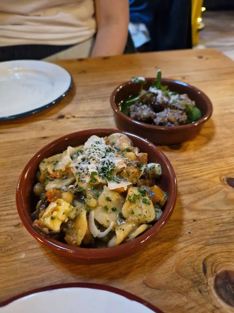 Matthew Watkins_2 Bridges Hereford_Hereford_review