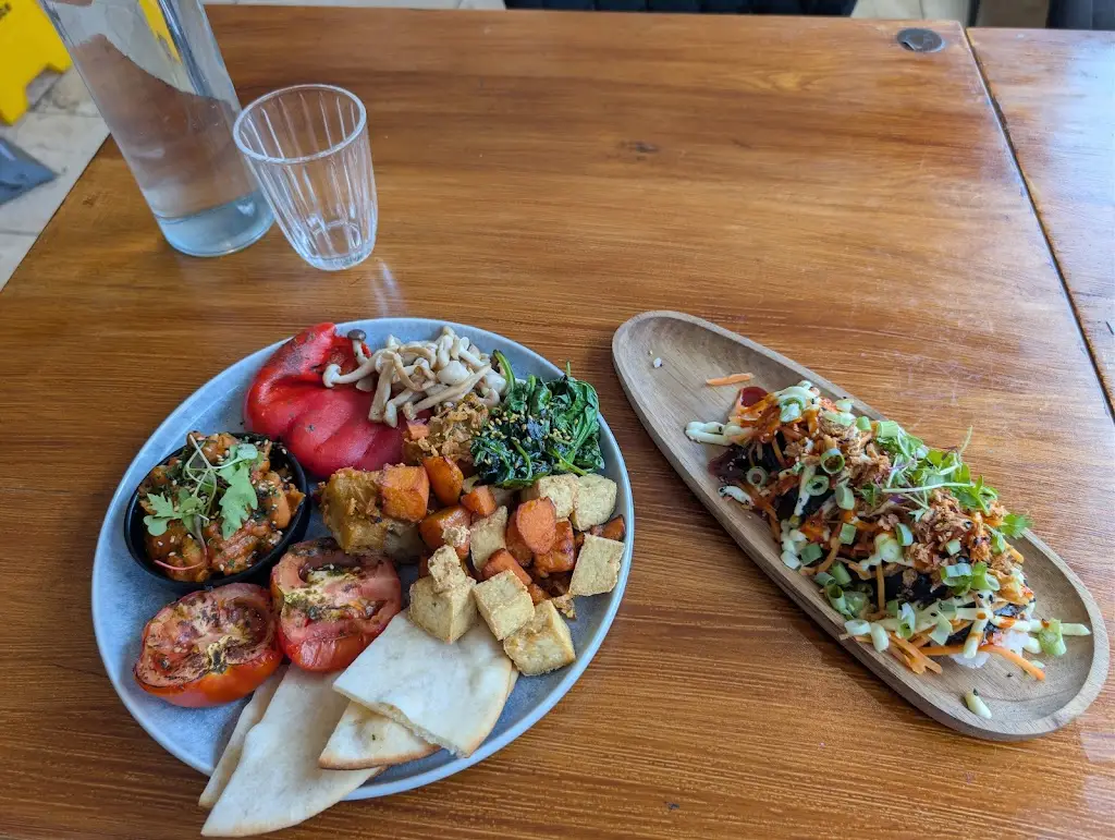 EMILIYAN YORDANOV_Bao To The Broth_Hereford_review