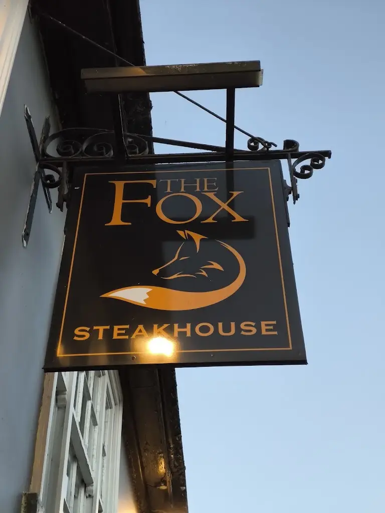 Alan Irvine_The Fox_Aylsham_review