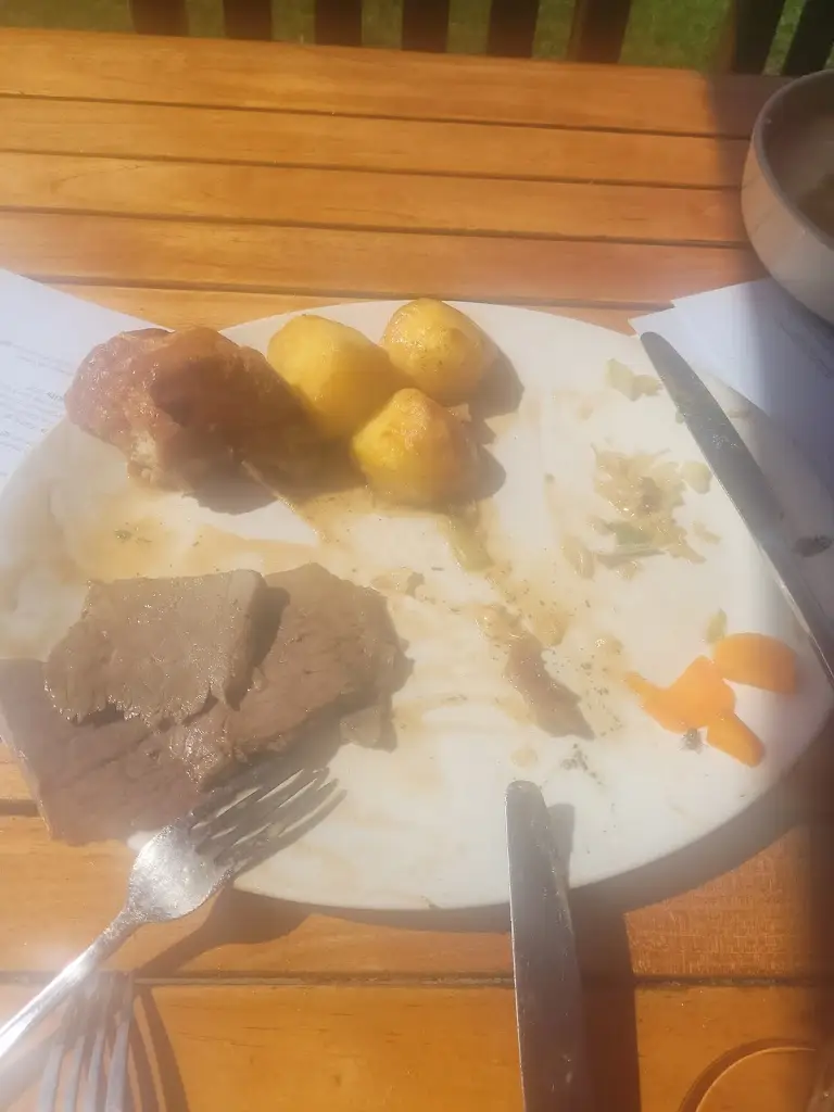 moe jam_The Gate_High Barnet_review