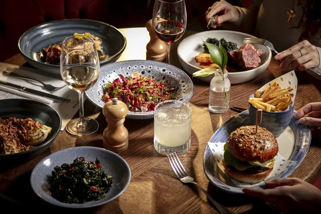 Coppa Club Henley_Henley-on-Thames_slider_image_3