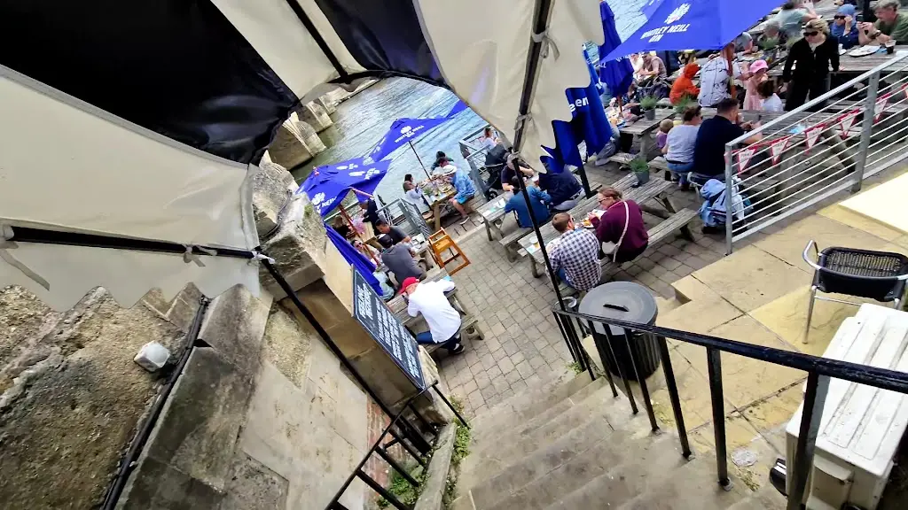 Sam Aberman_The Angel on the Bridge_Henley-on-Thames_review