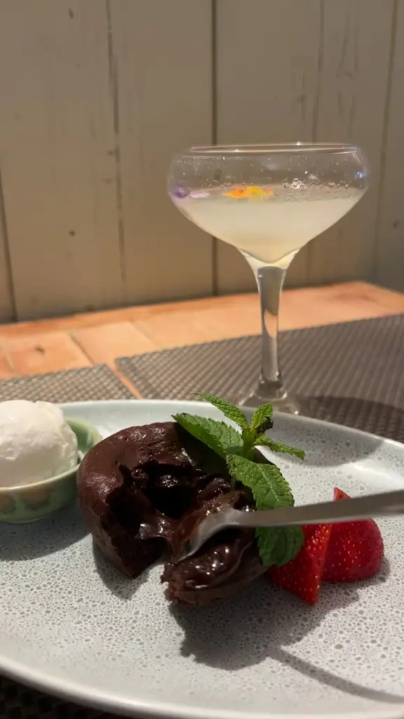 Lindsey Rodrigues_Giggling Squid - Henley_Henley-on-Thames_review