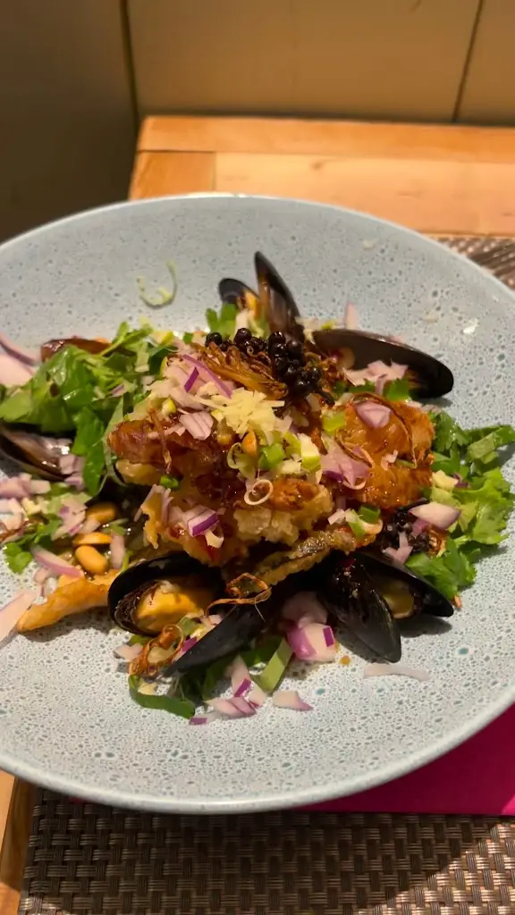 Giggling Squid - Henley_Henley-on-Thames_slider_image_2