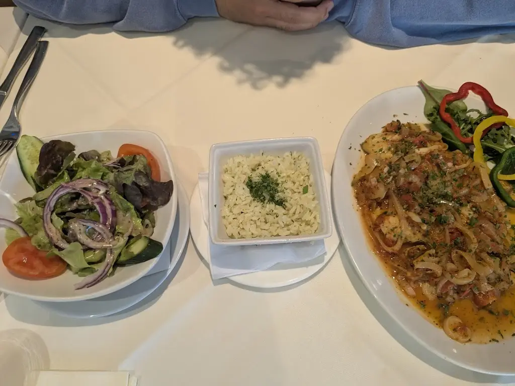 Yara Sarrouh_The Square Henley_Henley-on-Thames_recensione