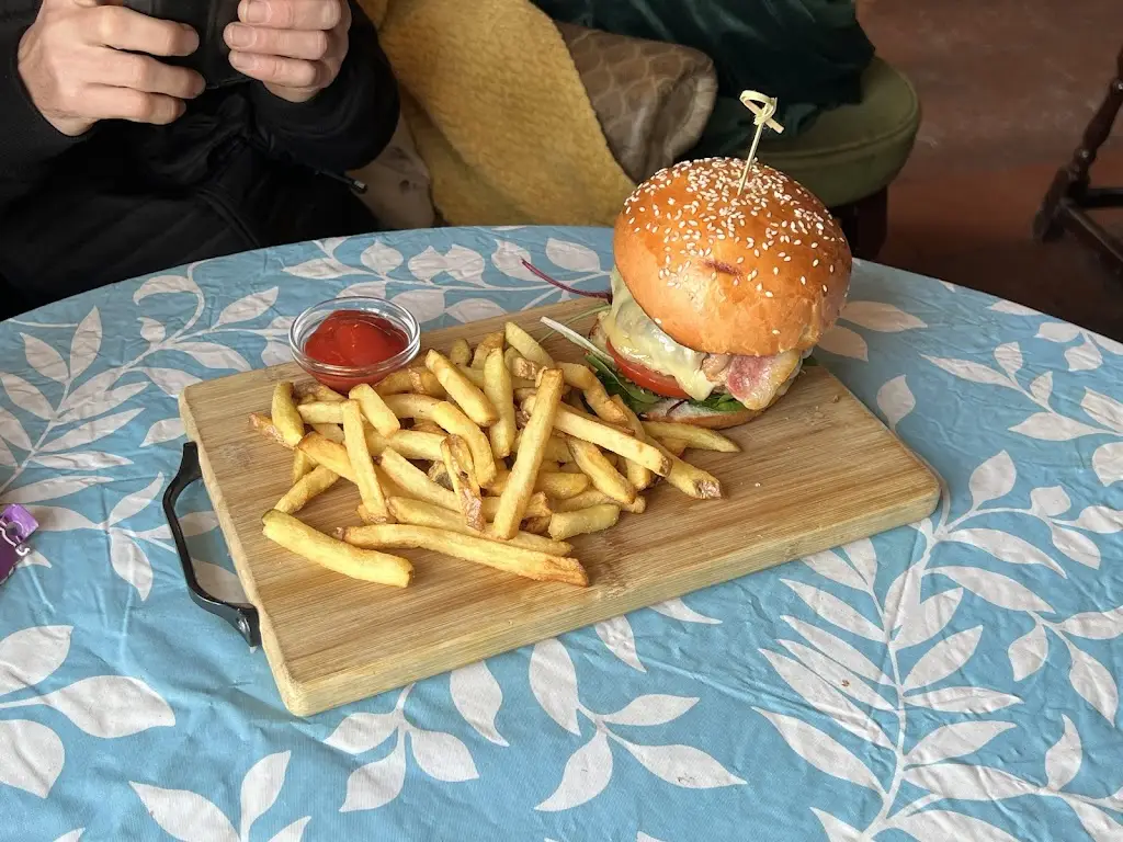 Scott “Scott” Whittaker_The Wheatsheaf Pub And Dining_Henfield_review