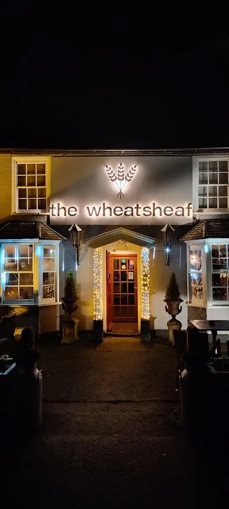 The Wheatsheaf Pub And Dining restaurant in Henfield