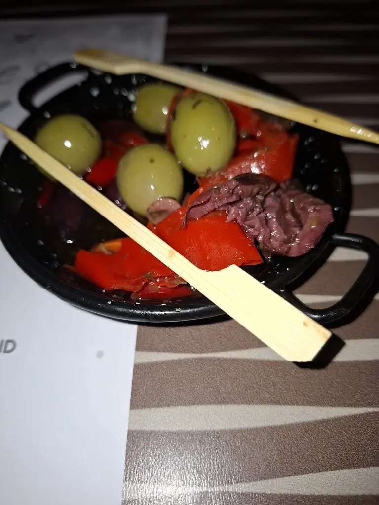 Kim Hobson_Relish_Henfield_recensione