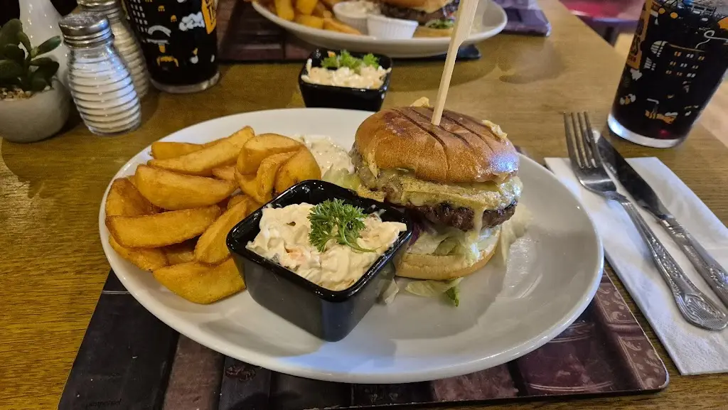 2ToneJake_The Fox_Henfield_review