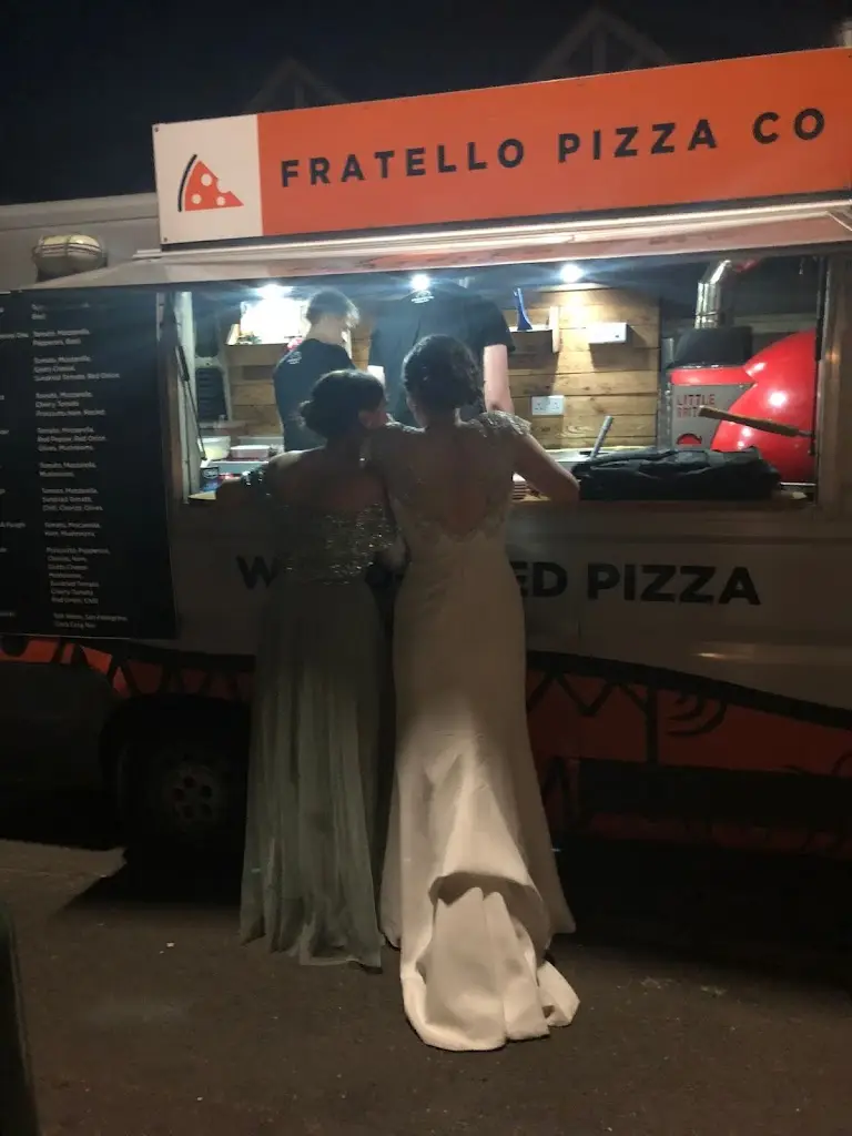 Rebecca Church_Fratellopizzaco_Henfield_reseña