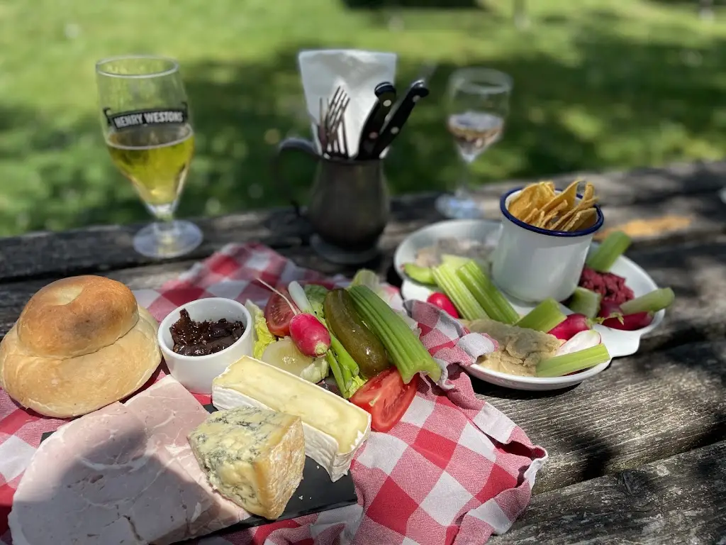 mat duncan_The Royal Oak_Henfield_review