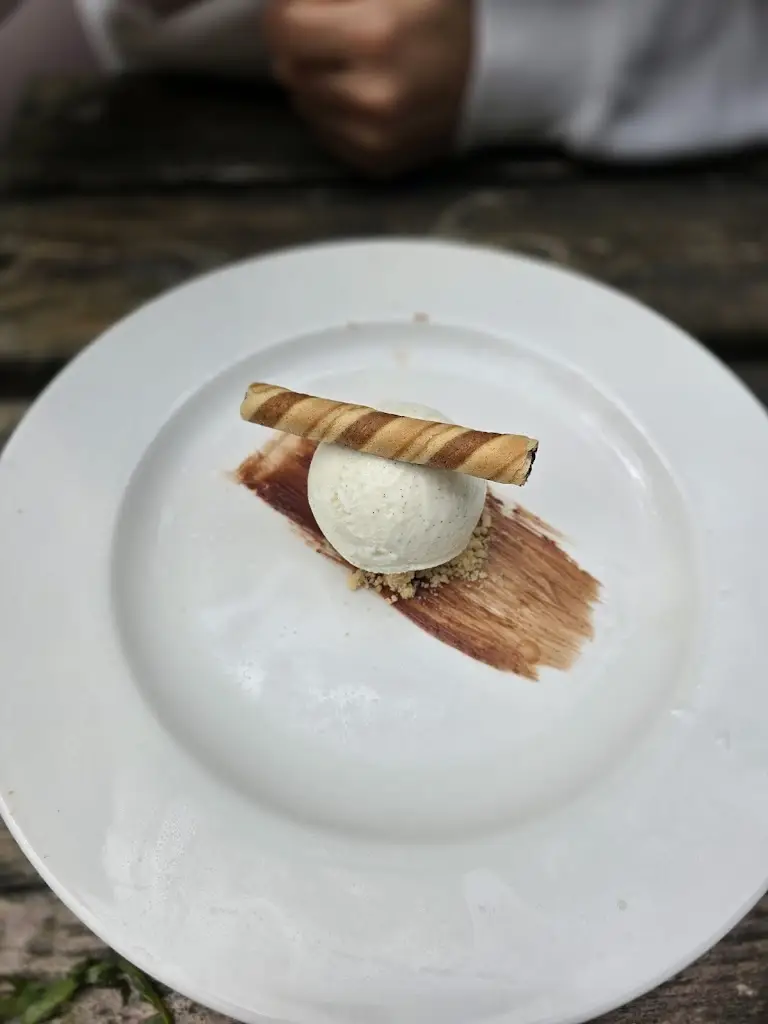 Zsolt David_The Shepherd & Dog, Fulking_Henfield_recensione