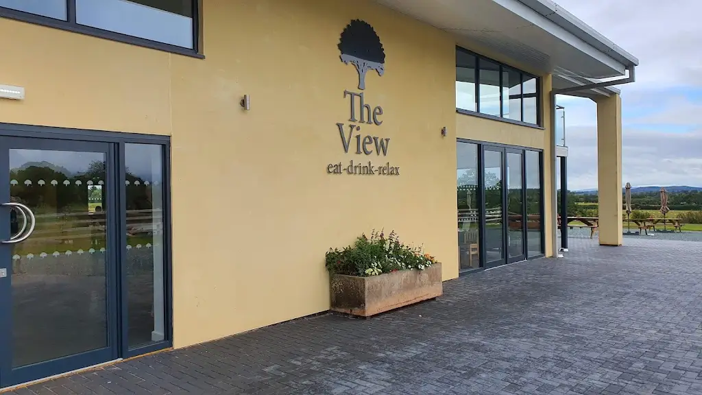 The View_Henley in Arden_slider_image_1