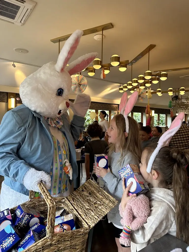 Lucy Varnava_The Mount by Glynn Purnell_Henley in Arden_review