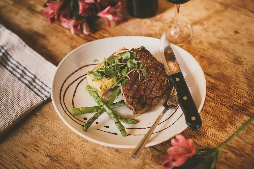 Fleur de Lys_Henley in Arden_slider_image_2