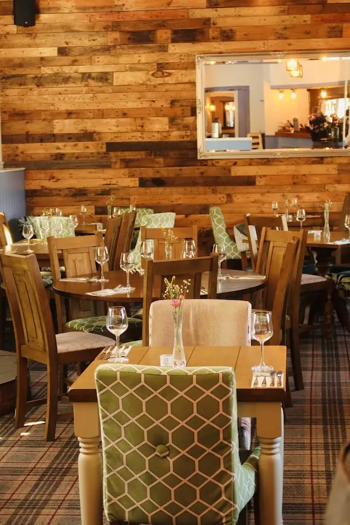 The Navigation_Henley in Arden_slider_image_2