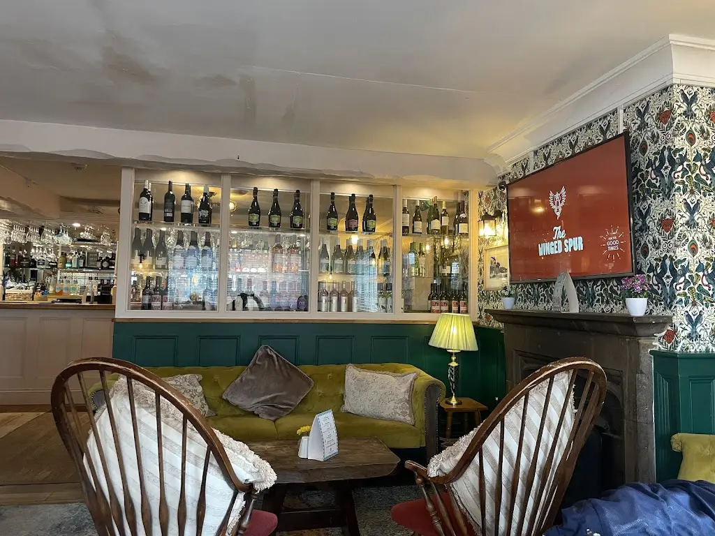 The Winged Spur_Henley in Arden_slider_image_3