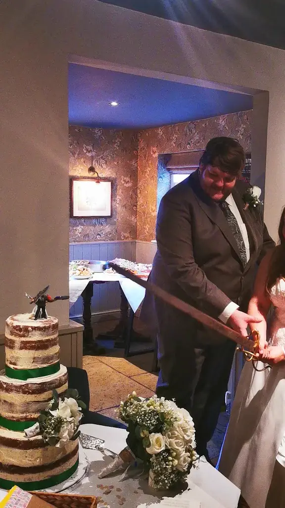 The Bulls Head at Abbots Oak_Bagworth_slider_image_2